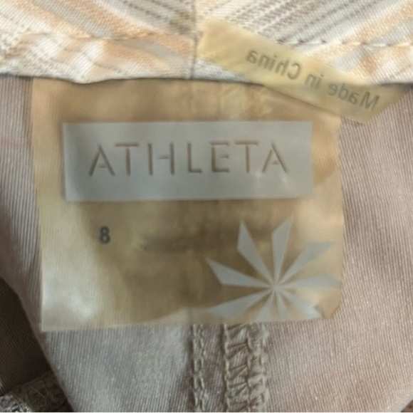 Athleta Dipper Hiking Walking Bermuda Shorts Sz 8 - Picture 7 of 7